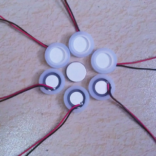 Céramique piézoélectrique pour le nettoyage des dents et l'atomiseur médical