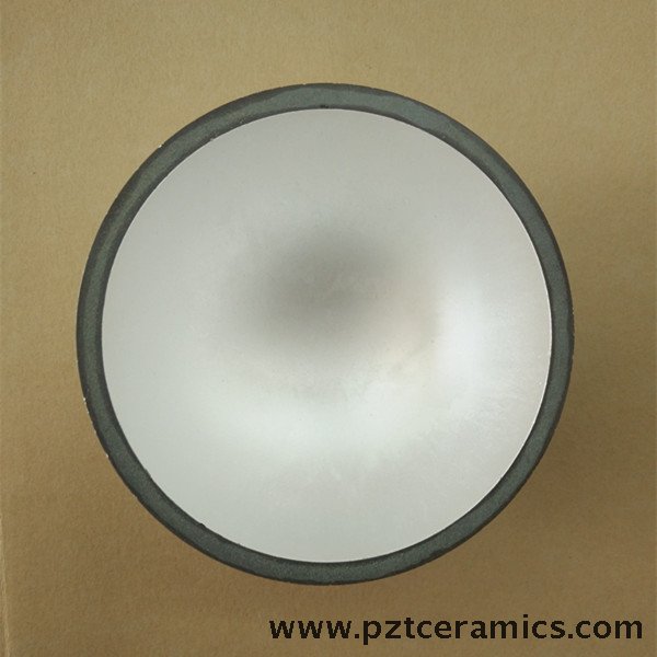 Sphère en céramique piézoélectrique et hémi-sphère