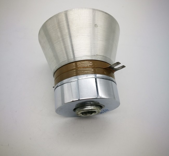 Transducteur de nettoyage &agrave; ultrasons