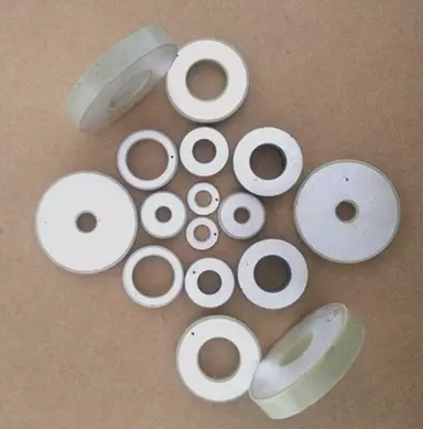 &Eacute;l&eacute;ment pi&eacute;zoc&eacute;ramique de l'anneau PZT